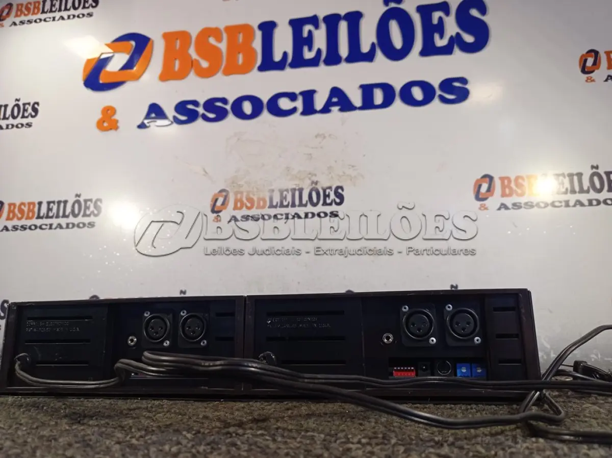 LOTE 017 - 01 MEDIDOR DE AÚDIO MODELO 40 A. (NO ESTADO) ATENÇÃO! FAZER A VISITAÇÃO ANTES DE ARREMATAR, NÃO SABEMOS SE FUNCIONA. LEILÃO NÃO TEM GARANTIA E NEM DEVOLUÇÃO, SUJEITO A POSSÍVEIS AVARIAS VISÍVEIS/OCULTAS E/OU AUSÊNCIA DE COMPONENTES.