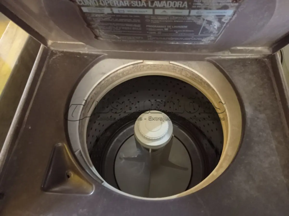 LOTE 474 - 01 MÁQUINA DE LAVAR ROUPAS MARCA BRASTEMP. (NO ESTADO) ATENÇÃO! FAZER A VISITAÇÃO ANTES DE ARREMATAR, NÃO SABEMOS SE FUNCIONA. LEILÃO NÃO TEM GARANTIA E NEM DEVOLUÇÃO, SUJEITO A POSSÍVEIS AVARIAS VISÍVEIS/OCULTAS E/OU AUSÊNCIA DE COMPONENTES.