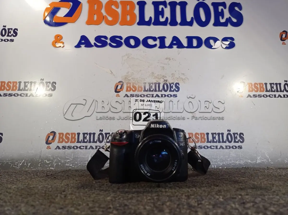 LOTE 021 - 01 CÂMERA FOTOGRÁFICA MARCA NIKON COM BATERIA, CARTÃO DE MEMÓRIA E S/CARREGADOR MODELO:D80. (NO ESTADO) ATENÇÃO! FAZER A VISITAÇÃO ANTES DE ARREMATAR, NÃO SABEMOS SE FUNCIONA. LEILÃO NÃO TEM GARANTIA E NEM DEVOLUÇÃO, SUJEITO A POSSÍVEIS AVARIAS VISÍVEIS/OCULTAS E/OU AUSÊNCIA DE COMPONENTES.