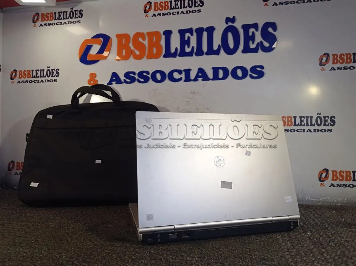 LOTE 007 - 01 NOTEBOOK CORE I5 MARCA HP S/FONTE COM MALETA. (NO ESTADO) ATENÇÃO! FAZER A VISITAÇÃO ANTES DE ARREMATAR, NÃO SABEMOS SE FUNCIONA. LEILÃO NÃO TEM GARANTIA E NEM DEVOLUÇÃO, SUJEITO A POSSÍVEIS AVARIAS VISÍVEIS/OCULTAS E/OU AUSÊNCIA DE COMPONENTES.