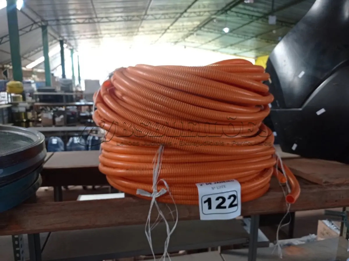 LOTE 122 - 02 ROLOS DE MANGUEIRA CORRUGADA CONDUITE NA COR LARANJA. (NO ESTADO) ATENÇÃO! FAZER A VISITAÇÃO ANTES DE ARREMATAR, NÃO SABEMOS SE FUNCIONA. LEILÃO NÃO TEM GARANTIA E NEM DEVOLUÇÃO, SUJEITO A POSSÍVEIS AVARIAS VISÍVEIS/OCULTAS E/OU AUSÊNCIA DE COMPONENTES.