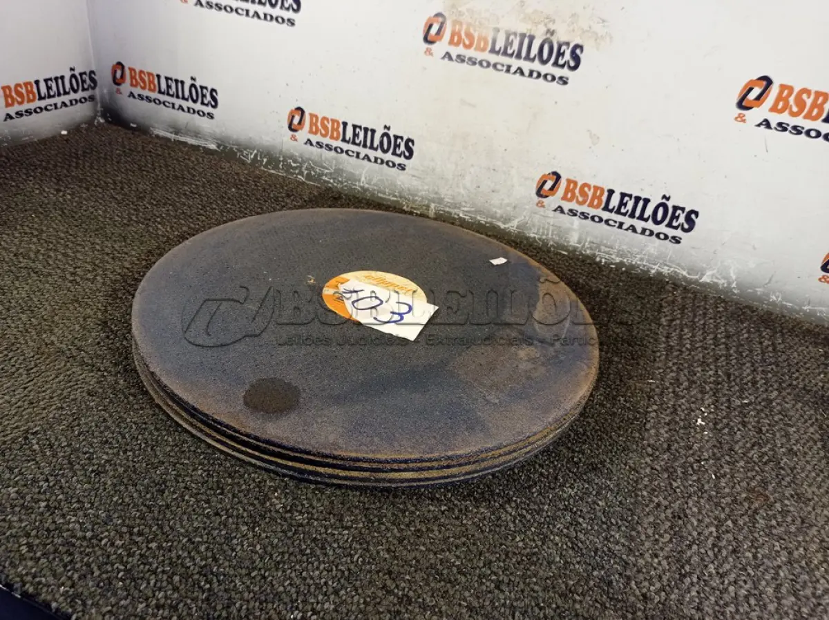 LOTE 103 - 05 MAQUINAS DE POLICORTE. (NO ESTADO) ATENÇÃO! FAZER A VISITAÇÃO ANTES DE ARREMATAR, NÃO SABEMOS SE FUNCIONA. LEILÃO NÃO TEM GARANTIA E NEM DEVOLUÇÃO, SUJEITO A POSSÍVEIS AVARIAS VISÍVEIS/OCULTAS E/OU AUSÊNCIA DE COMPONENTES.