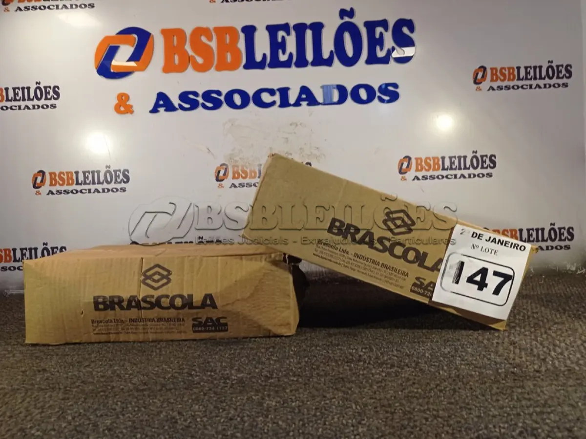 LOTE 147 - 02 CAIXAS COM COLA TUBO ST 175G COM 15 FRASCOS CADA. (NO ESTADO) ATENÇÃO! FAZER A VISITAÇÃO ANTES DE ARREMATAR, NÃO SABEMOS SE FUNCIONA. LEILÃO NÃO TEM GARANTIA E NEM DEVOLUÇÃO, SUJEITO A POSSÍVEIS AVARIAS VISÍVEIS/OCULTAS E/OU AUSÊNCIA DE COMPONENTES.