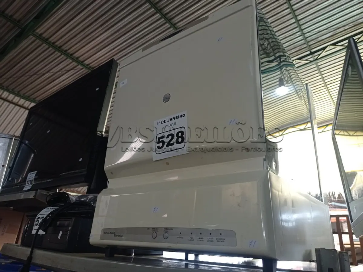 LOTE 528 - 01 LAVA LOUÇAS MARCA BRASTEMP. (NO ESTADO) ATENÇÃO! FAZER A VISITAÇÃO ANTES DE ARREMATAR, NÃO SABEMOS SE FUNCIONA. LEILÃO NÃO TEM GARANTIA E NEM DEVOLUÇÃO, SUJEITO A POSSÍVEIS AVARIAS VISÍVEIS/OCULTAS E/OU AUSÊNCIA DE COMPONENTES.