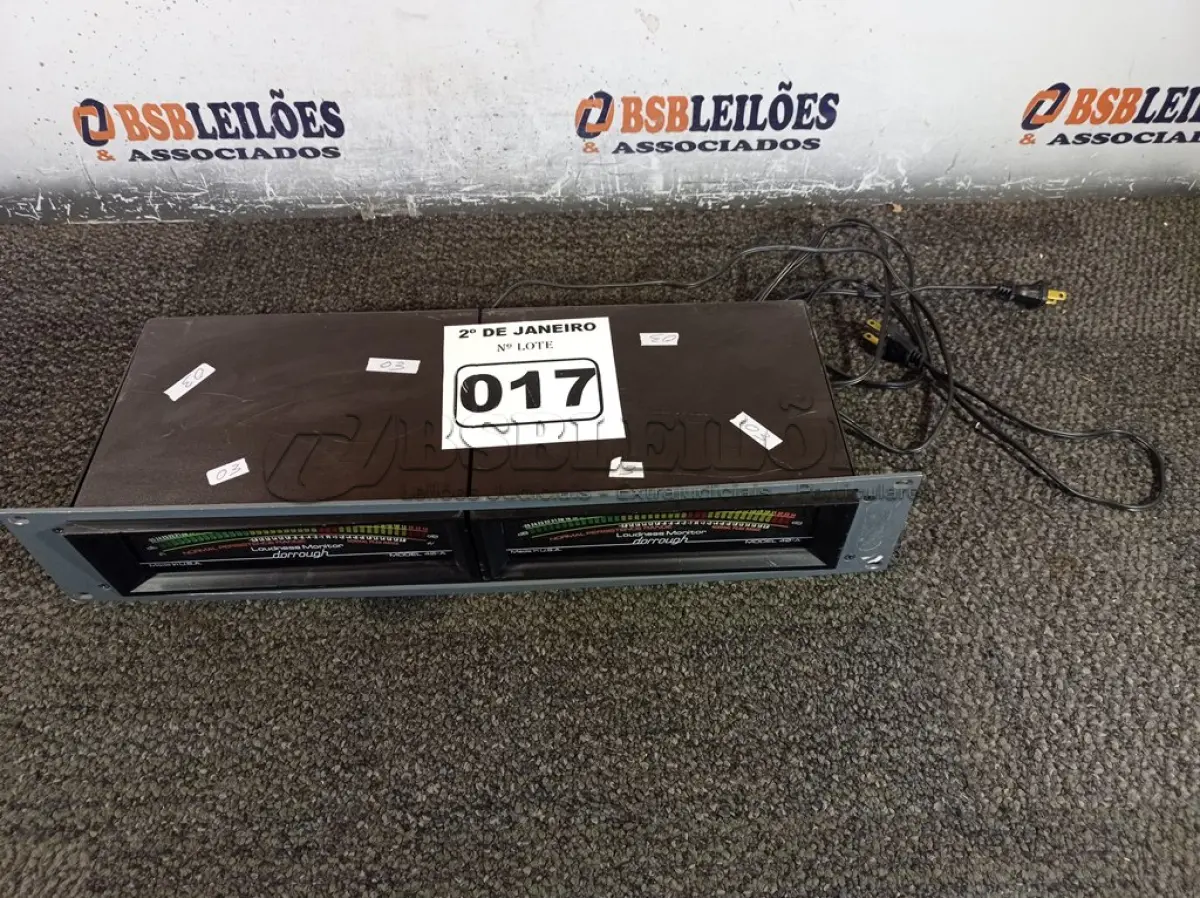 LOTE 017 - 01 MEDIDOR DE AÚDIO MODELO 40 A. (NO ESTADO) ATENÇÃO! FAZER A VISITAÇÃO ANTES DE ARREMATAR, NÃO SABEMOS SE FUNCIONA. LEILÃO NÃO TEM GARANTIA E NEM DEVOLUÇÃO, SUJEITO A POSSÍVEIS AVARIAS VISÍVEIS/OCULTAS E/OU AUSÊNCIA DE COMPONENTES.