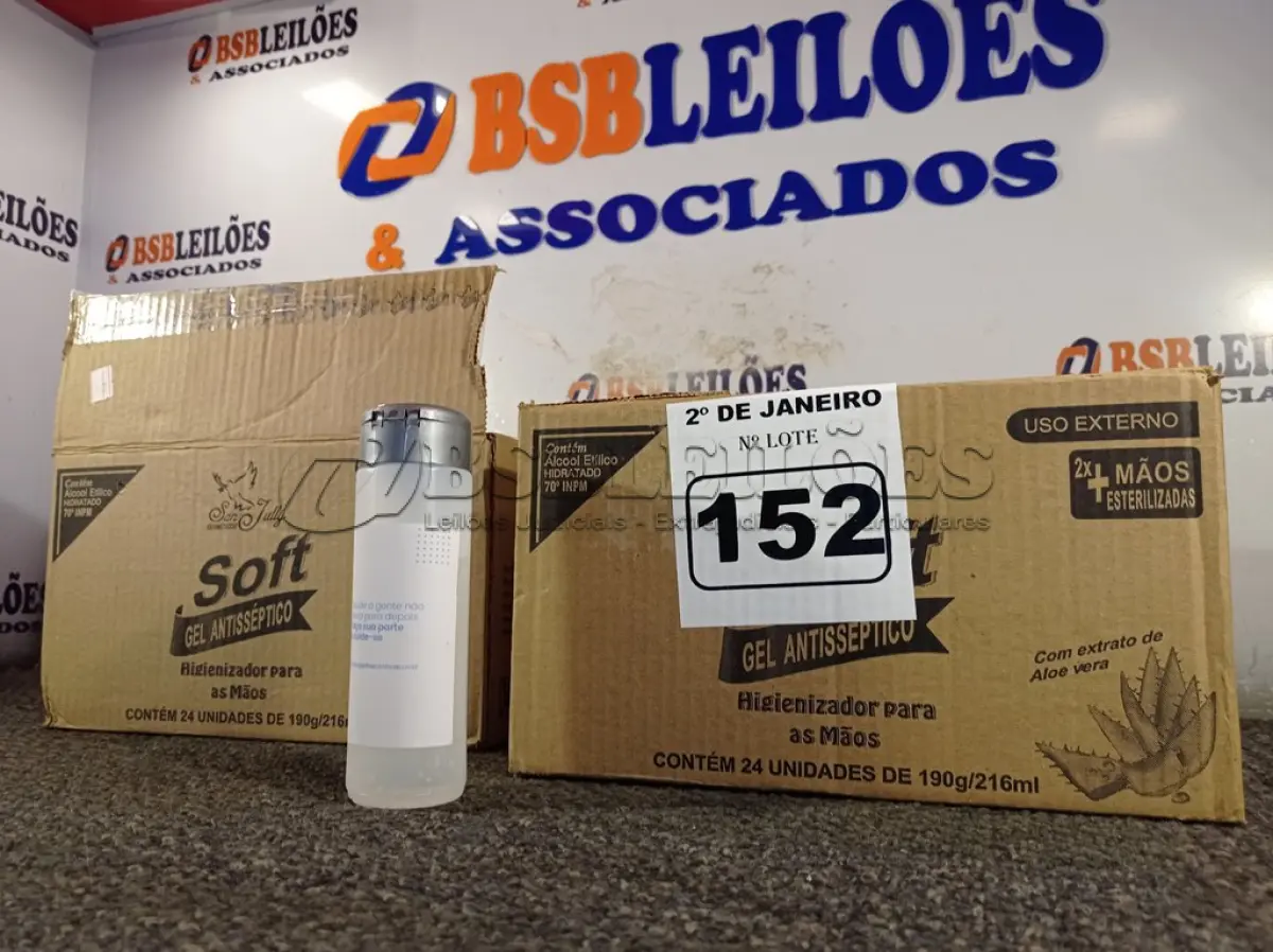 LOTE 152 - 02 CAIXAS COM FRASCOS DE ÁLCOOL ETÍLICO HIDRATADO 70% 190G COM 24 UNIDADES CADA. (NO ESTADO) ATENÇÃO! FAZER A VISITAÇÃO ANTES DE ARREMATAR, NÃO SABEMOS SE FUNCIONA. LEILÃO NÃO TEM GARANTIA E NEM DEVOLUÇÃO, SUJEITO A POSSÍVEIS AVARIAS VISÍVEIS/OCULTAS E/OU AUSÊNCIA DE COMPONENTES.