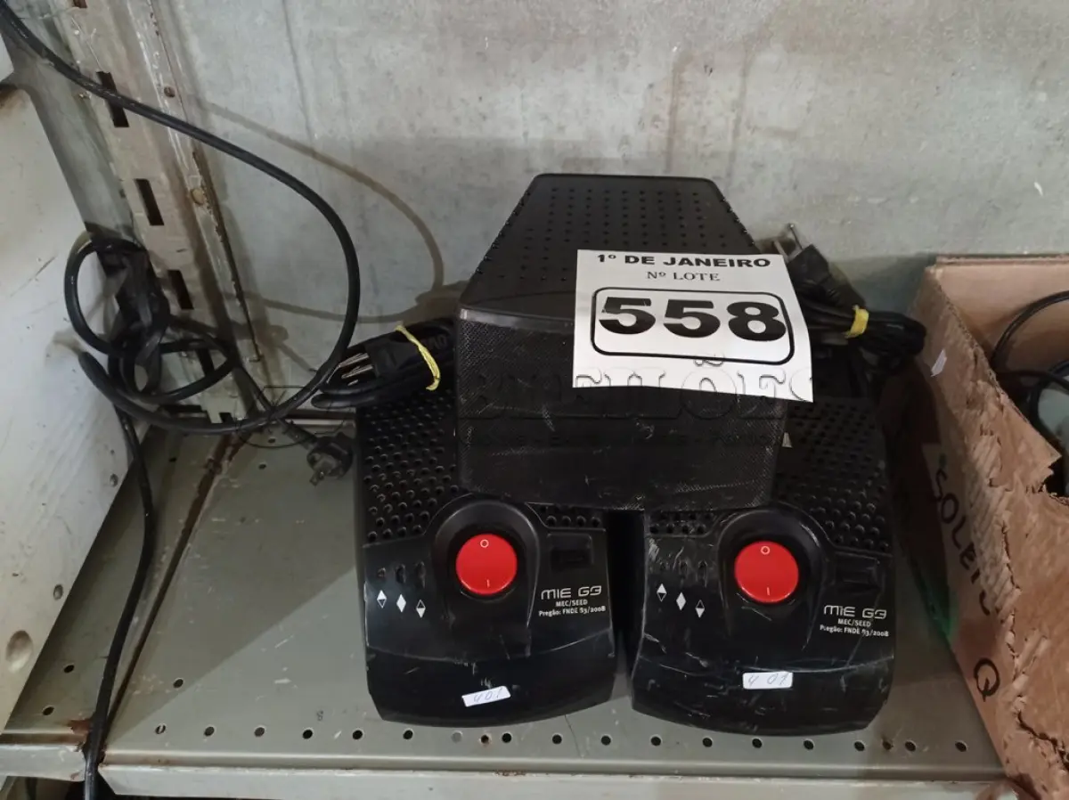 LOTE 558 - 03 ESTABILIZADORES MARCAS E MODELOS DIVERSOS. (NO ESTADO) ATENÇÃO! FAZER A VISITAÇÃO ANTES DE ARREMATAR, NÃO SABEMOS SE FUNCIONA. LEILÃO NÃO TEM GARANTIA E NEM DEVOLUÇÃO, SUJEITO A POSSÍVEIS AVARIAS VISÍVEIS/OCULTAS E/OU AUSÊNCIA DE COMPONENTES.