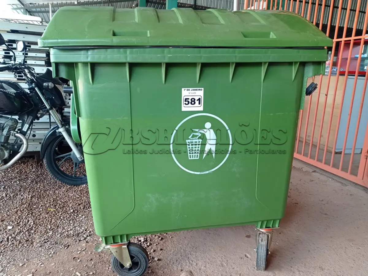 LOTE 581 - 01 CONTÊINER HDPE EN840 12000L.  (NO ESTADO) ATENÇÃO! FAZER A VISITAÇÃO ANTES DE ARREMATAR, NÃO SABEMOS SE FUNCIONA. LEILÃO NÃO TEM GARANTIA E NEM DEVOLUÇÃO, SUJEITO A POSSÍVEIS AVARIAS VISÍVEIS/OCULTAS E/OU AUSÊNCIA DE COMPONENTES.