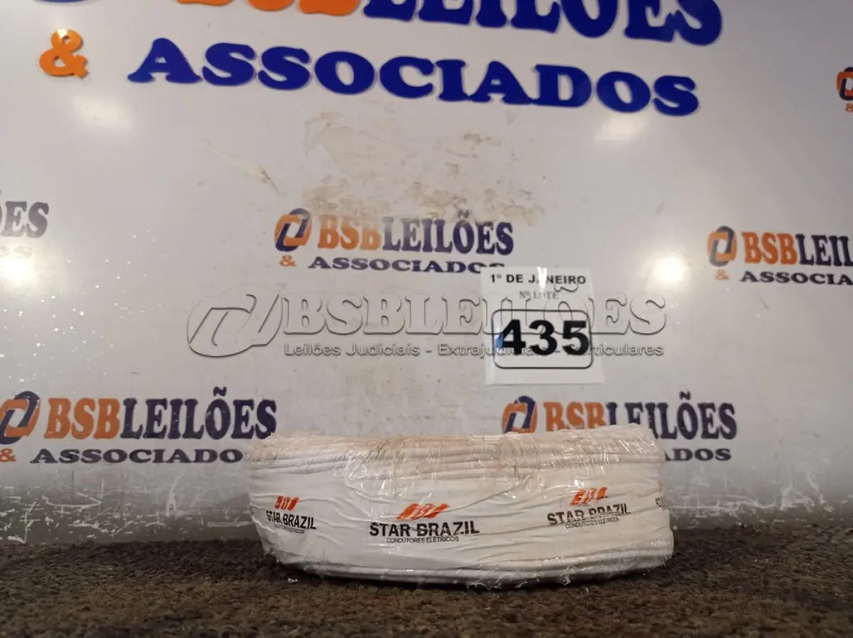 LOTE 435 - 01 ROLO DE CABO FLEXÍVEL 100M 1X2,5MM NA COR VERDE. (NOVO). (NO ESTADO) ATENÇÃO! FAZER A VISITAÇÃO ANTES DE ARREMATAR, NÃO SABEMOS SE FUNCIONA. LEILÃO NÃO TEM GARANTIA E NEM DEVOLUÇÃO, SUJEITO A POSSÍVEIS AVARIAS VISÍVEIS/OCULTAS E/OU AUSÊNCIA DE COMPONENTES.