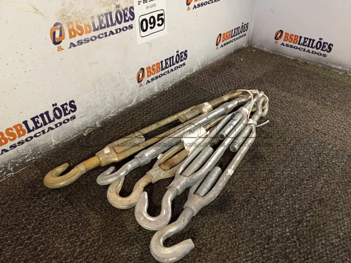 LOTE 095 - 05 ESTICADORES PARA CABO DE AÇO. (NO ESTADO) ATENÇÃO! FAZER A VISITAÇÃO ANTES DE ARREMATAR, NÃO SABEMOS SE FUNCIONA. LEILÃO NÃO TEM GARANTIA E NEM DEVOLUÇÃO, SUJEITO A POSSÍVEIS AVARIAS VISÍVEIS/OCULTAS E/OU AUSÊNCIA DE COMPONENTES.