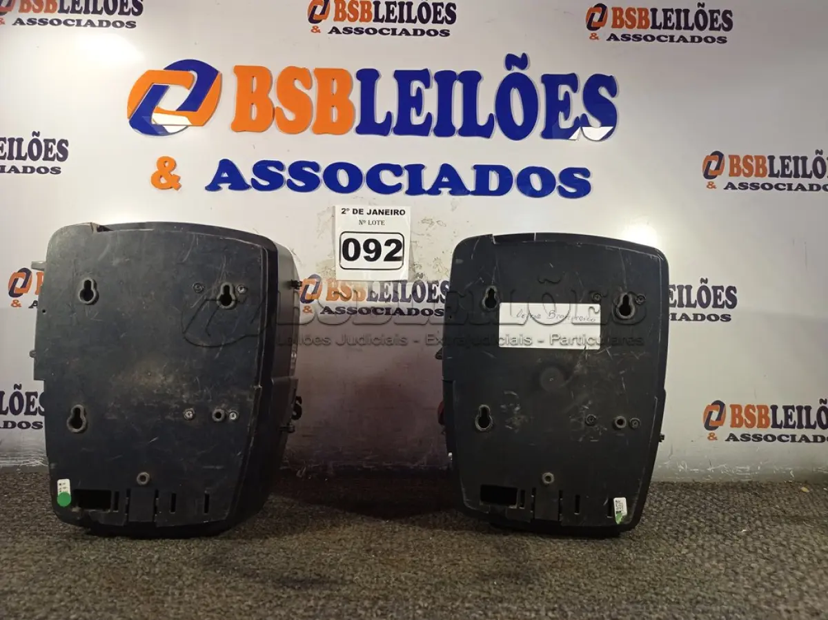 LOTE 092 - 02 RELÓGIOS DE PONTO. (NO ESTADO) ATENÇÃO! FAZER A VISITAÇÃO ANTES DE ARREMATAR, NÃO SABEMOS SE FUNCIONA. LEILÃO NÃO TEM GARANTIA E NEM DEVOLUÇÃO, SUJEITO A POSSÍVEIS AVARIAS VISÍVEIS/OCULTAS E/OU AUSÊNCIA DE COMPONENTES.