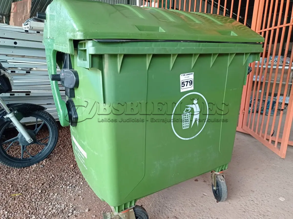 LOTE 579 - 01 CONTÊINER HDPE EN840 12000L.  (NO ESTADO) ATENÇÃO! FAZER A VISITAÇÃO ANTES DE ARREMATAR, NÃO SABEMOS SE FUNCIONA. LEILÃO NÃO TEM GARANTIA E NEM DEVOLUÇÃO, SUJEITO A POSSÍVEIS AVARIAS VISÍVEIS/OCULTAS E/OU AUSÊNCIA DE COMPONENTES.