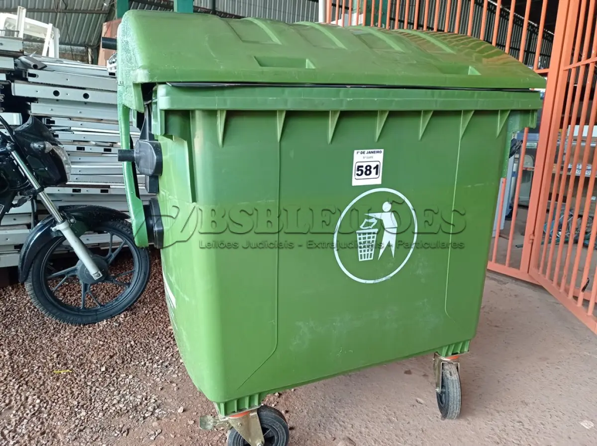 LOTE 581 - 01 CONTÊINER HDPE EN840 12000L.  (NO ESTADO) ATENÇÃO! FAZER A VISITAÇÃO ANTES DE ARREMATAR, NÃO SABEMOS SE FUNCIONA. LEILÃO NÃO TEM GARANTIA E NEM DEVOLUÇÃO, SUJEITO A POSSÍVEIS AVARIAS VISÍVEIS/OCULTAS E/OU AUSÊNCIA DE COMPONENTES.