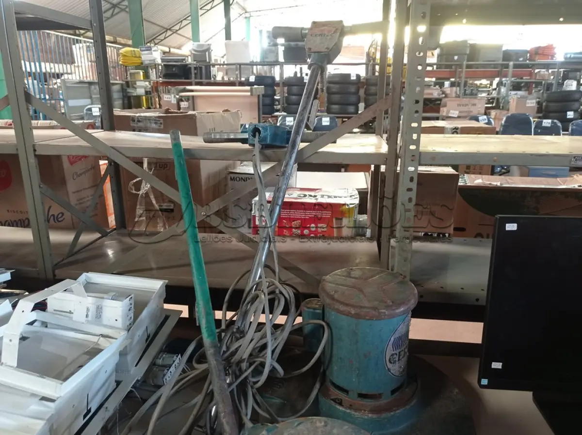 LOTE 129 - 02 ENCERADEIRAS INDUSTRIAL INCOMPLETAS. (NO ESTADO) ATENÇÃO! FAZER A VISITAÇÃO ANTES DE ARREMATAR, NÃO SABEMOS SE FUNCIONA. LEILÃO NÃO TEM GARANTIA E NEM DEVOLUÇÃO, SUJEITO A POSSÍVEIS AVARIAS VISÍVEIS/OCULTAS E/OU AUSÊNCIA DE COMPONENTES.