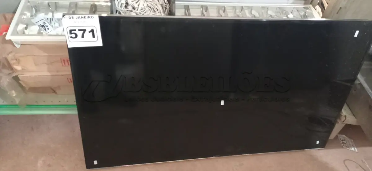 LOTE 571 - 01 TV SAMSUNG 50” POL. (NO ESTADO) ATENÇÃO! FAZER A VISITAÇÃO ANTES DE ARREMATAR, NÃO SABEMOS SE FUNCIONA. LEILÃO NÃO TEM GARANTIA E NEM DEVOLUÇÃO, SUJEITO A POSSÍVEIS AVARIAS VISÍVEIS/OCULTAS E/OU AUSÊNCIA DE COMPONENTES.