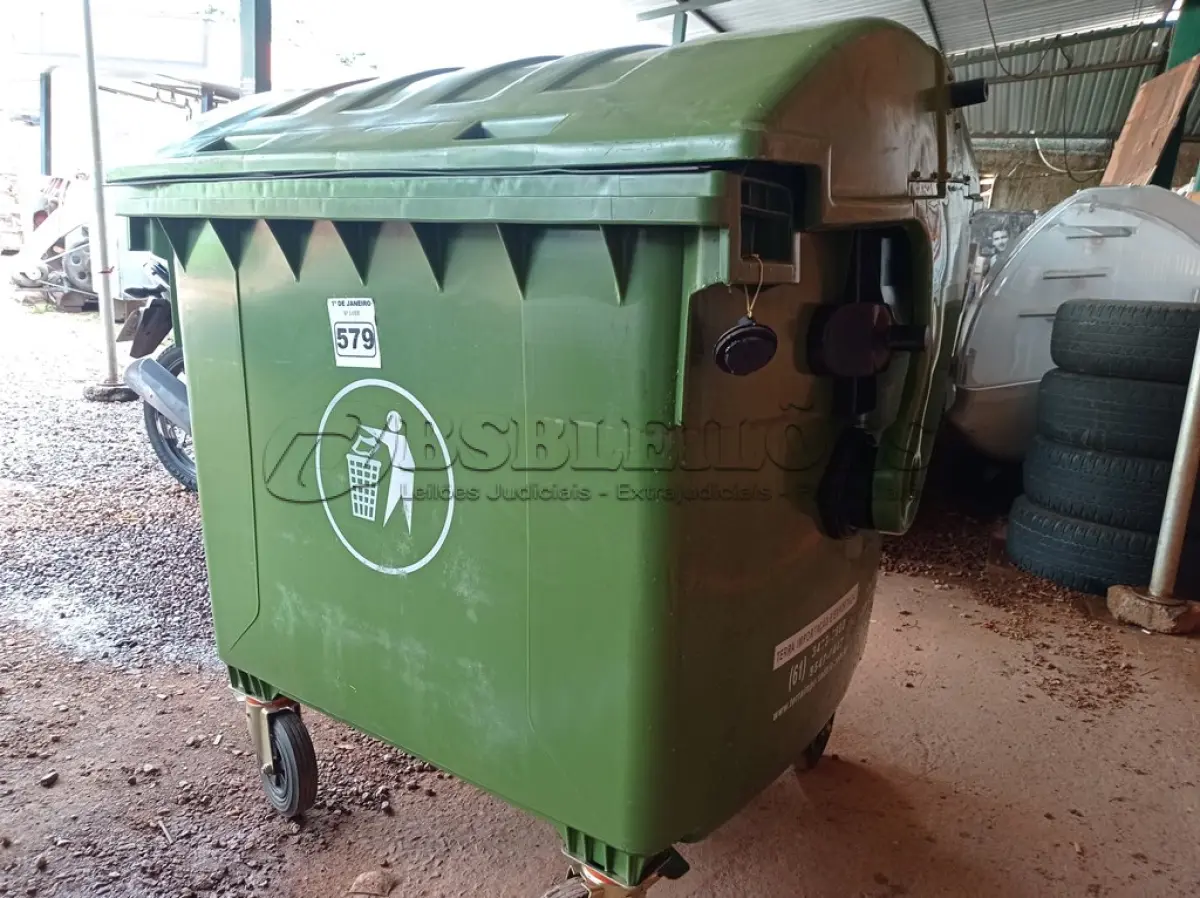 LOTE 579 - 01 CONTÊINER HDPE EN840 12000L.  (NO ESTADO) ATENÇÃO! FAZER A VISITAÇÃO ANTES DE ARREMATAR, NÃO SABEMOS SE FUNCIONA. LEILÃO NÃO TEM GARANTIA E NEM DEVOLUÇÃO, SUJEITO A POSSÍVEIS AVARIAS VISÍVEIS/OCULTAS E/OU AUSÊNCIA DE COMPONENTES.