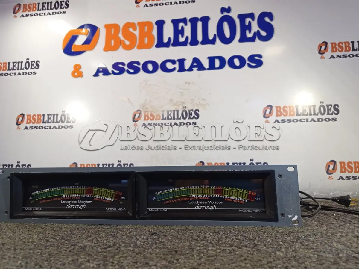 LOTE 017 - 01 MEDIDOR DE AÚDIO MODELO 40 A. (NO ESTADO) ATENÇÃO! FAZER A VISITAÇÃO ANTES DE ARREMATAR, NÃO SABEMOS SE FUNCIONA. LEILÃO NÃO TEM GARANTIA E NEM DEVOLUÇÃO, SUJEITO A POSSÍVEIS AVARIAS VISÍVEIS/OCULTAS E/OU AUSÊNCIA DE COMPONENTES.