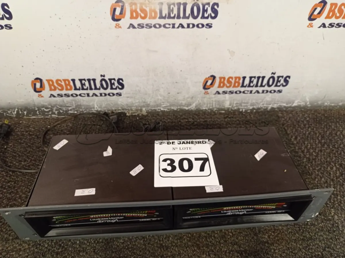 LOTE 307 - 01 MEDIDOR DE AÚDIO MODELO 40 A. (NO ESTADO) ATENÇÃO! FAZER A VISITAÇÃO ANTES DE ARREMATAR, NÃO SABEMOS SE FUNCIONA. LEILÃO NÃO TEM GARANTIA E NEM DEVOLUÇÃO, SUJEITO A POSSÍVEIS AVARIAS VISÍVEIS/OCULTAS E/OU AUSÊNCIA DE COMPONENTES.