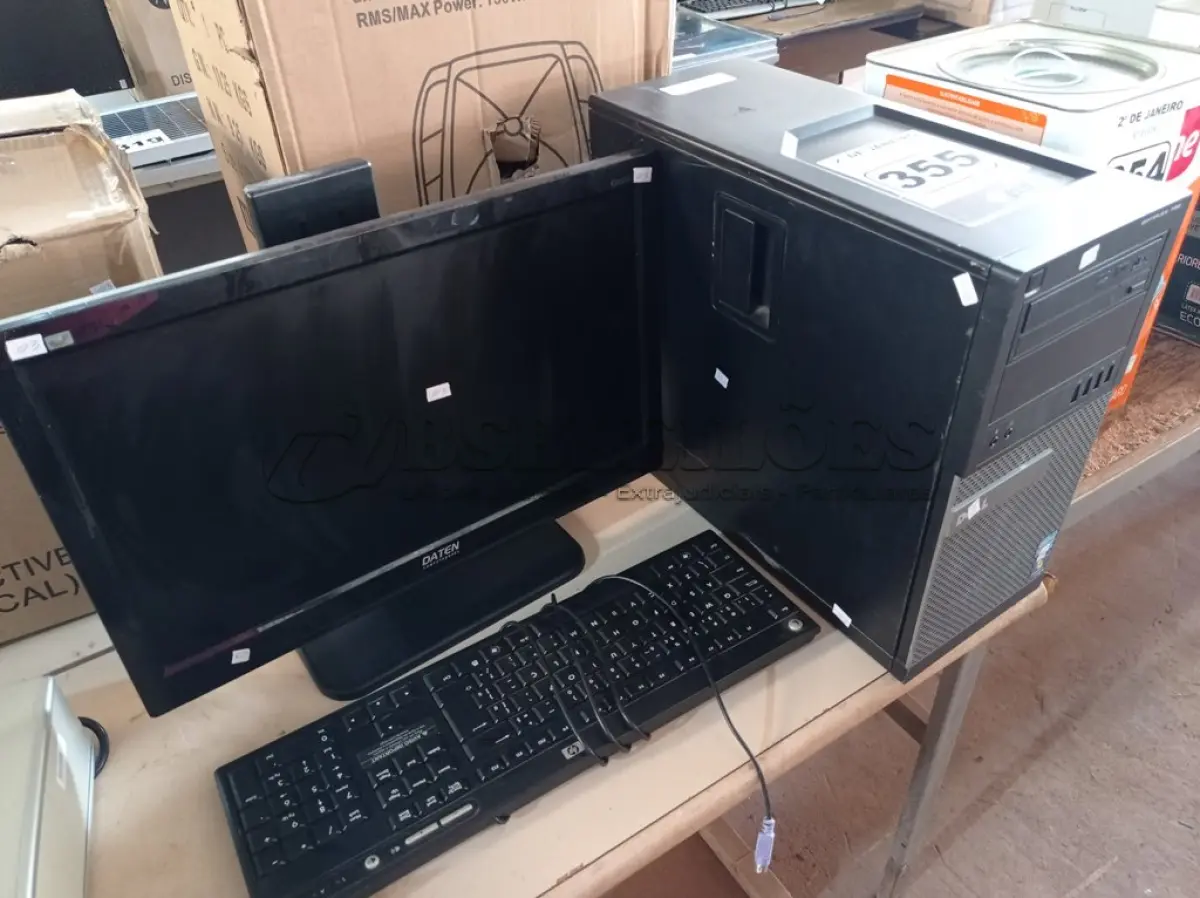 LOTE 355 - 01 CPU, 01 TECLADO E 01 MONITOR. (NO ESTADO) ATENÇÃO! FAZER A VISITAÇÃO ANTES DE ARREMATAR, NÃO SABEMOS SE FUNCIONA. LEILÃO NÃO TEM GARANTIA E NEM DEVOLUÇÃO, SUJEITO A POSSÍVEIS AVARIAS VISÍVEIS/OCULTAS E/OU AUSÊNCIA DE COMPONENTES.
