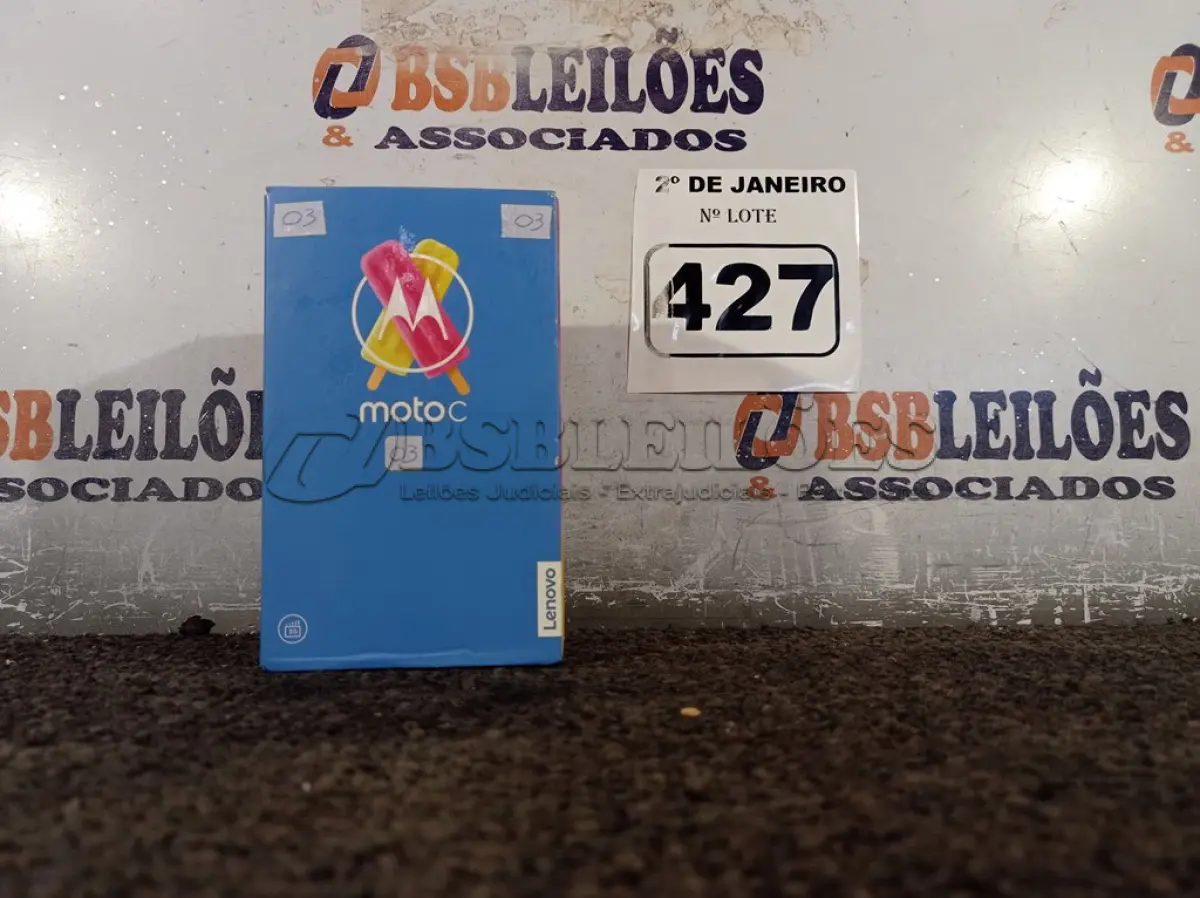 LOTE 427 - 01 CELULAR MOTOC MODELO:XT1750 8GB MARCA LENOVO. (NO ESTADO) ATENÇÃO! FAZER A VISITAÇÃO ANTES DE ARREMATAR, NÃO SABEMOS SE FUNCIONA. LEILÃO NÃO TEM GARANTIA E NEM DEVOLUÇÃO, SUJEITO A POSSÍVEIS AVARIAS VISÍVEIS/OCULTAS E/OU AUSÊNCIA DE COMPONENTES.