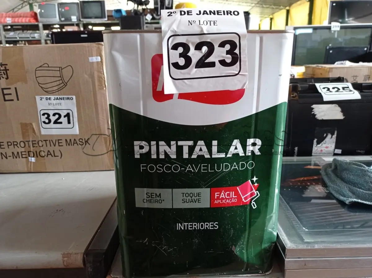 LOTE 323 - 01 LATA DE TINTA IQUINE PINTALAR FOSCO AVELUDADO 18L COR VERDE PISCINA. (NO ESTADO) ATENÇÃO! FAZER A VISITAÇÃO ANTES DE ARREMATAR, NÃO SABEMOS SE FUNCIONA. LEILÃO NÃO TEM GARANTIA E NEM DEVOLUÇÃO, SUJEITO A POSSÍVEIS AVARIAS VISÍVEIS/OCULTAS E/OU AUSÊNCIA DE COMPONENTES.
