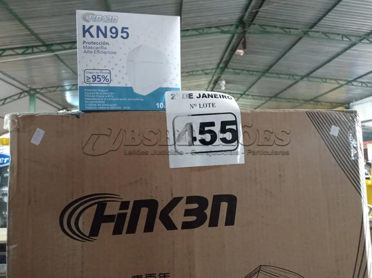 LOTE 455 - 01 CAIXA COM APROXIMADAMENTE 1.000 MASCARAS DESCARTÁVEIS KN95 . (NO ESTADO) ATENÇÃO! FAZER A VISITAÇÃO ANTES DE ARREMATAR, NÃO SABEMOS SE FUNCIONA. LEILÃO NÃO TEM GARANTIA E NEM DEVOLUÇÃO, SUJEITO A POSSÍVEIS AVARIAS VISÍVEIS/OCULTAS E/OU AUSÊNCIA DE COMPONENTES.