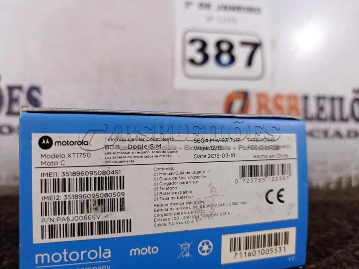 LOTE 387 - 01 CELULAR MOTOC MODELO:XT1750 8GB MARCA LENOVO. (NO ESTADO) ATENÇÃO! FAZER A VISITAÇÃO ANTES DE ARREMATAR, NÃO SABEMOS SE FUNCIONA. LEILÃO NÃO TEM GARANTIA E NEM DEVOLUÇÃO, SUJEITO A POSSÍVEIS AVARIAS VISÍVEIS/OCULTAS E/OU AUSÊNCIA DE COMPONENTES.