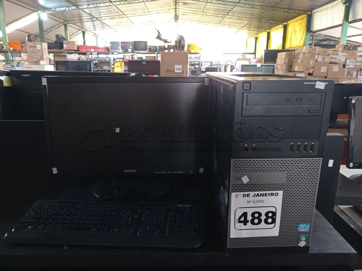 LOTE 488 - 01 CPU, 01 TECLADO E 01 MONITOR. (NO ESTADO) ATENÇÃO! FAZER A VISITAÇÃO ANTES DE ARREMATAR, NÃO SABEMOS SE FUNCIONA. LEILÃO NÃO TEM GARANTIA E NEM DEVOLUÇÃO, SUJEITO A POSSÍVEIS AVARIAS VISÍVEIS/OCULTAS E/OU AUSÊNCIA DE COMPONENTES.