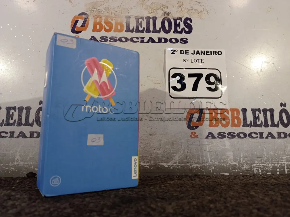 LOTE 379 - 01 CELULAR MOTOC MODELO:XT1750 8GB MARCA LENOVO. (NO ESTADO) ATENÇÃO! FAZER A VISITAÇÃO ANTES DE ARREMATAR, NÃO SABEMOS SE FUNCIONA. LEILÃO NÃO TEM GARANTIA E NEM DEVOLUÇÃO, SUJEITO A POSSÍVEIS AVARIAS VISÍVEIS/OCULTAS E/OU AUSÊNCIA DE COMPONENTES.