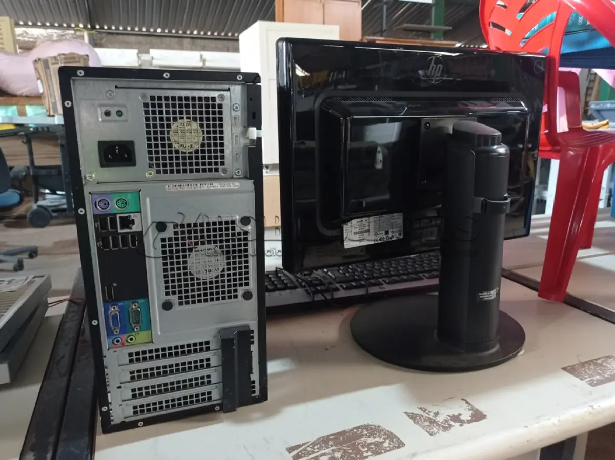 LOTE 453 - 01 CPU, 01 TECLADO E 01 MONITOR. (NO ESTADO) ATENÇÃO! FAZER A VISITAÇÃO ANTES DE ARREMATAR, NÃO SABEMOS SE FUNCIONA. LEILÃO NÃO TEM GARANTIA E NEM DEVOLUÇÃO, SUJEITO A POSSÍVEIS AVARIAS VISÍVEIS/OCULTAS E/OU AUSÊNCIA DE COMPONENTES.