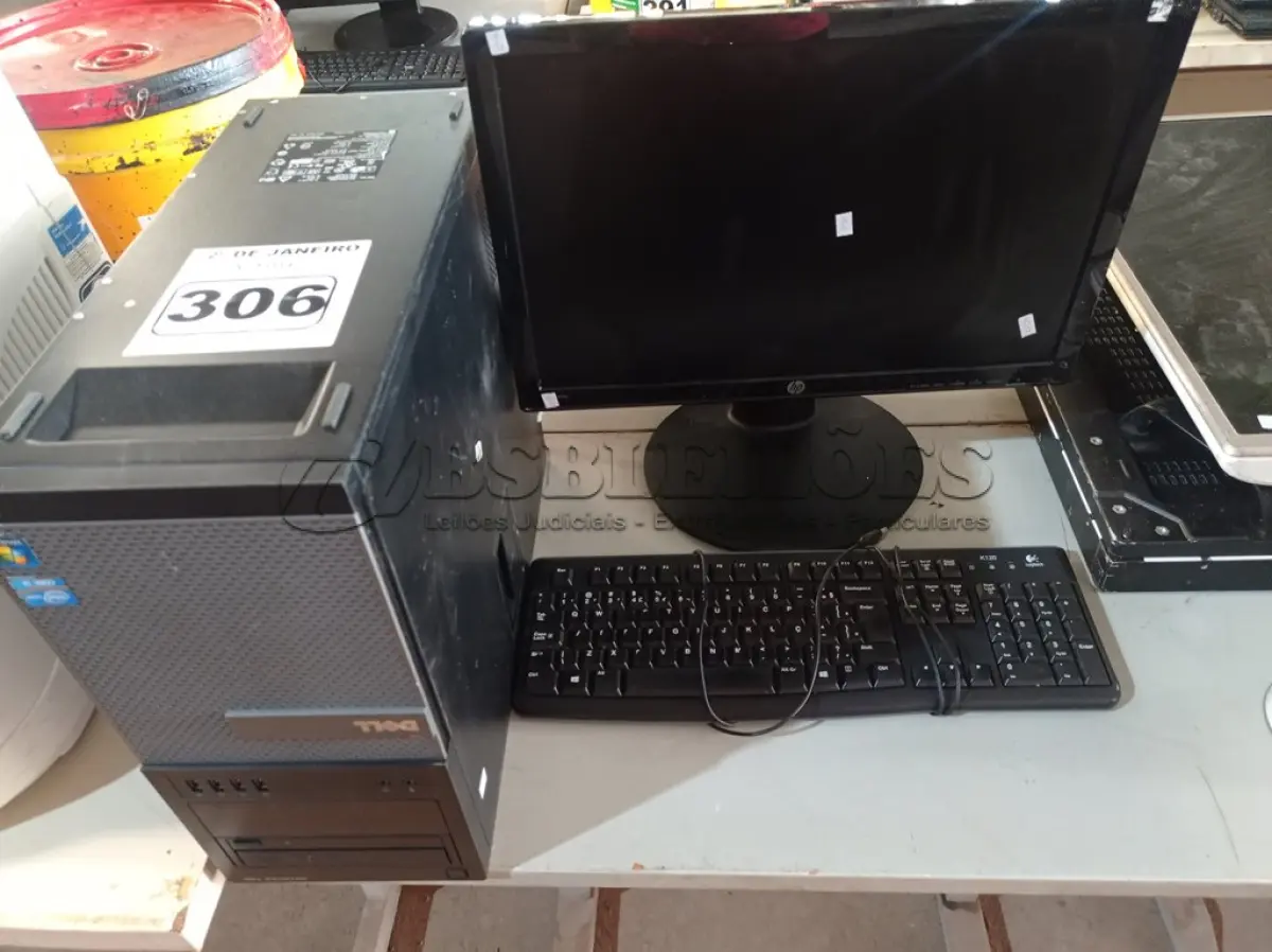 LOTE 306 - 01 CPU, 01 TECLADO E 01 MONITOR. (NO ESTADO) ATENÇÃO! FAZER A VISITAÇÃO ANTES DE ARREMATAR, NÃO SABEMOS SE FUNCIONA. LEILÃO NÃO TEM GARANTIA E NEM DEVOLUÇÃO, SUJEITO A POSSÍVEIS AVARIAS VISÍVEIS/OCULTAS E/OU AUSÊNCIA DE COMPONENTES.