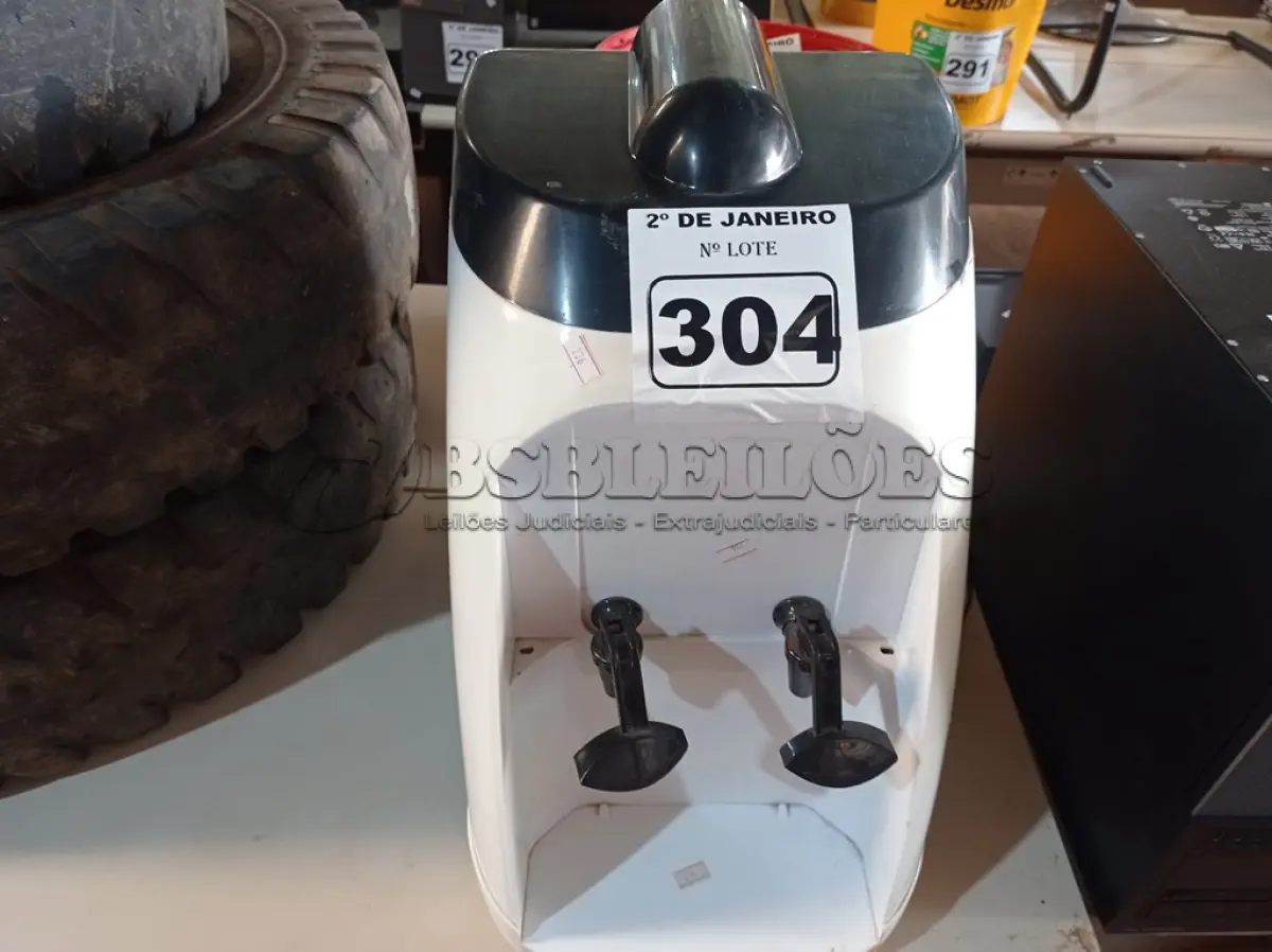 LOTE 304 - 01 PURIFICADOR DE ÁGUA REFRIGERADO MARCA LIBELL. (NO ESTADO) ATENÇÃO! FAZER A VISITAÇÃO ANTES DE ARREMATAR, NÃO SABEMOS SE FUNCIONA. LEILÃO NÃO TEM GARANTIA E NEM DEVOLUÇÃO, SUJEITO A POSSÍVEIS AVARIAS VISÍVEIS/OCULTAS E/OU AUSÊNCIA DE COMPONENTES.