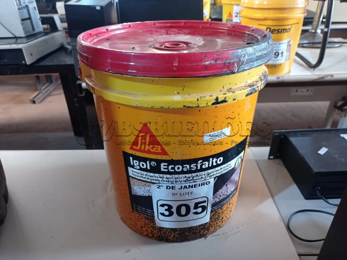 LOTE 305 - 01 GALÃO DE EMULSÃO DISPERSA EM ÁGUA PARA IMPRIMAÇÃO E IMPERMEABILIZAÇÃO IGOL ECOASFALTO SIKA. (NO ESTADO) ATENÇÃO! FAZER A VISITAÇÃO ANTES DE ARREMATAR, NÃO SABEMOS SE FUNCIONA. LEILÃO NÃO TEM GARANTIA E NEM DEVOLUÇÃO, SUJEITO A POSSÍVEIS AVARIAS VISÍVEIS/OCULTAS E/OU AUSÊNCIA DE COMPONENTES.
