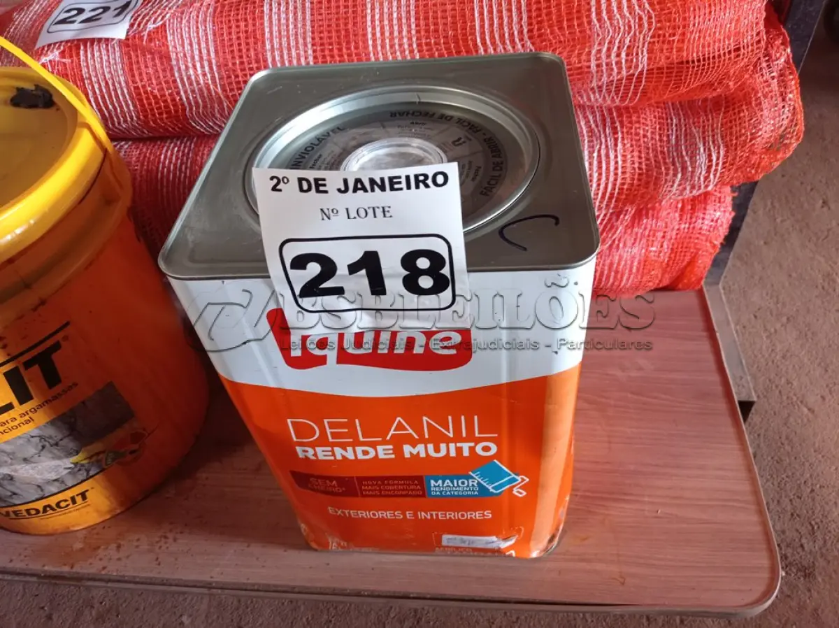 LOTE 218 - 01 LATA DE TINTA IQUINE DELANIL RENDE MUITO 18L FOSCO BASE “C”. (NO ESTADO) ATENÇÃO! FAZER A VISITAÇÃO ANTES DE ARREMATAR, NÃO SABEMOS SE FUNCIONA. LEILÃO NÃO TEM GARANTIA E NEM DEVOLUÇÃO, SUJEITO A POSSÍVEIS AVARIAS VISÍVEIS/OCULTAS E/OU AUSÊNCIA DE COMPONENTES.