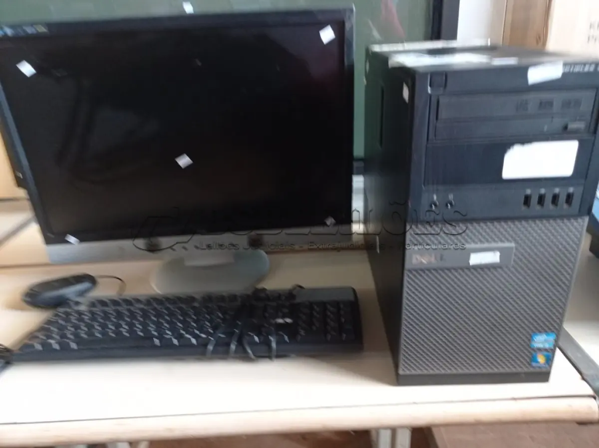 LOTE 261 - 01 CPU, 01 TECLADO E 01 MONITOR. (NO ESTADO) ATENÇÃO! FAZER A VISITAÇÃO ANTES DE ARREMATAR, NÃO SABEMOS SE FUNCIONA. LEILÃO NÃO TEM GARANTIA E NEM DEVOLUÇÃO, SUJEITO A POSSÍVEIS AVARIAS VISÍVEIS/OCULTAS E/OU AUSÊNCIA DE COMPONENTES.