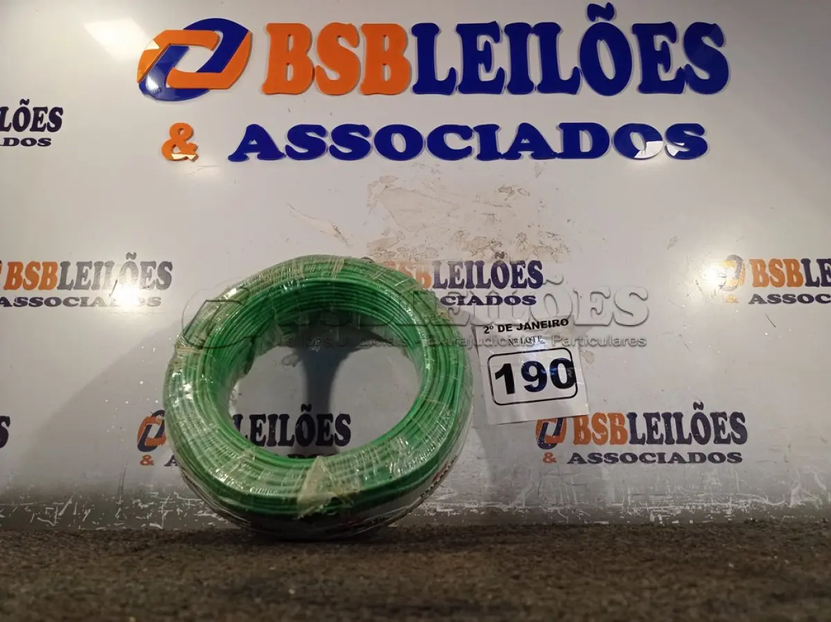 LOTE 190 - 01 ROLO DE CABO FLEXÍVEL 100M 1X4MM NA COR VERDE(NOVO). (NO ESTADO) ATENÇÃO! FAZER A VISITAÇÃO ANTES DE ARREMATAR, NÃO SABEMOS SE FUNCIONA. LEILÃO NÃO TEM GARANTIA E NEM DEVOLUÇÃO, SUJEITO A POSSÍVEIS AVARIAS VISÍVEIS/OCULTAS E/OU AUSÊNCIA DE COMPONENTES.