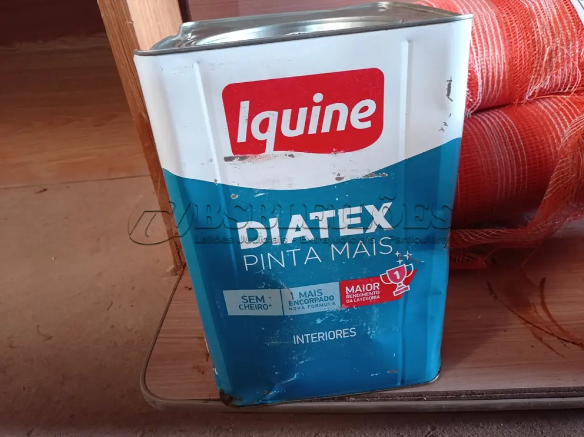 LOTE 222 - 01 LATA DE TINTA IQUINE DIATEX PINTA MAIS 18L FOSCO BASE “P”. (NO ESTADO) ATENÇÃO! FAZER A VISITAÇÃO ANTES DE ARREMATAR, NÃO SABEMOS SE FUNCIONA. LEILÃO NÃO TEM GARANTIA E NEM DEVOLUÇÃO, SUJEITO A POSSÍVEIS AVARIAS VISÍVEIS/OCULTAS E/OU AUSÊNCIA DE COMPONENTES.