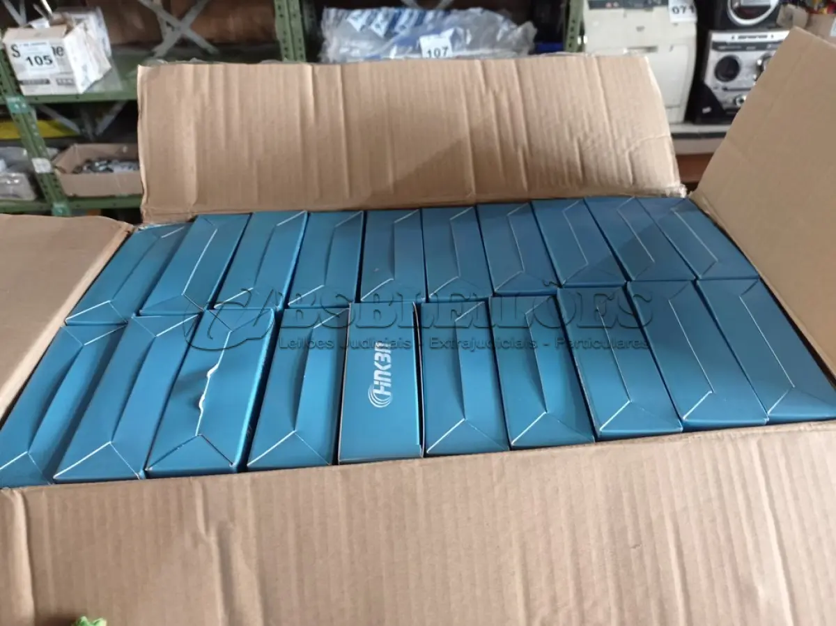 LOTE 201 - 01 CAIXA COM APROXIMADAMENTE 1.000 MASCARAS DESCARTÁVEIS KN95 . (NO ESTADO) ATENÇÃO! FAZER A VISITAÇÃO ANTES DE ARREMATAR, NÃO SABEMOS SE FUNCIONA. LEILÃO NÃO TEM GARANTIA E NEM DEVOLUÇÃO, SUJEITO A POSSÍVEIS AVARIAS VISÍVEIS/OCULTAS E/OU AUSÊNCIA DE COMPONENTES.