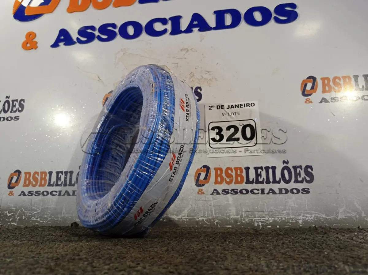 LOTE 320 - 01 ROLO DE CABO FLEXÍVEL 100M 1X4MM NA COR AZUL (NOVO). (NO ESTADO) ATENÇÃO! FAZER A VISITAÇÃO ANTES DE ARREMATAR, NÃO SABEMOS SE FUNCIONA. LEILÃO NÃO TEM GARANTIA E NEM DEVOLUÇÃO, SUJEITO A POSSÍVEIS AVARIAS VISÍVEIS/OCULTAS E/OU AUSÊNCIA DE COMPONENTES.
