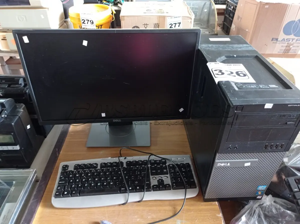 LOTE 326 - 01 CPU, 01 TECLADO E 01 MONITOR. (NO ESTADO) ATENÇÃO! FAZER A VISITAÇÃO ANTES DE ARREMATAR, NÃO SABEMOS SE FUNCIONA. LEILÃO NÃO TEM GARANTIA E NEM DEVOLUÇÃO, SUJEITO A POSSÍVEIS AVARIAS VISÍVEIS/OCULTAS E/OU AUSÊNCIA DE COMPONENTES.