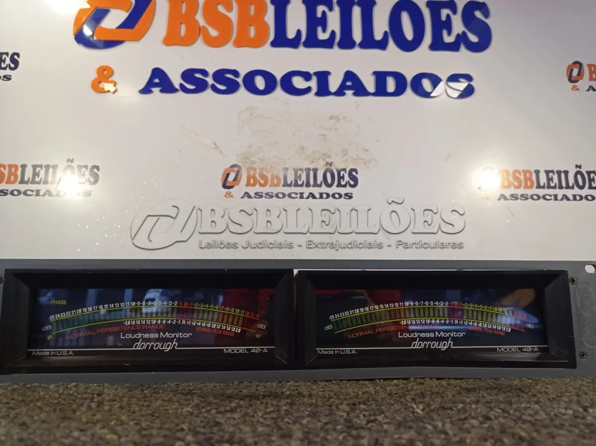 LOTE 307 - 01 MEDIDOR DE AÚDIO MODELO 40 A. (NO ESTADO) ATENÇÃO! FAZER A VISITAÇÃO ANTES DE ARREMATAR, NÃO SABEMOS SE FUNCIONA. LEILÃO NÃO TEM GARANTIA E NEM DEVOLUÇÃO, SUJEITO A POSSÍVEIS AVARIAS VISÍVEIS/OCULTAS E/OU AUSÊNCIA DE COMPONENTES.