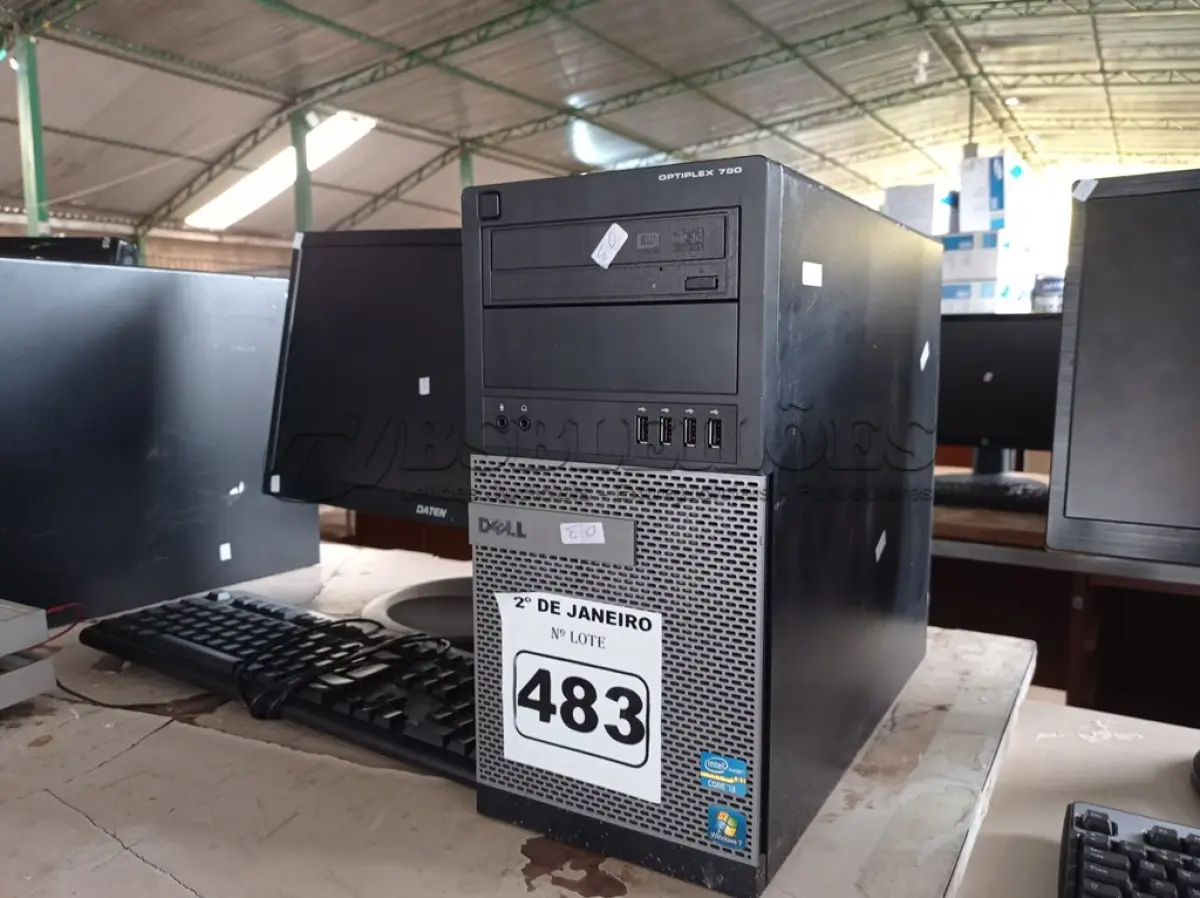 LOTE 483 - 01 CPU, 01 TECLADO E 01 MONITOR. (NO ESTADO) ATENÇÃO! FAZER A VISITAÇÃO ANTES DE ARREMATAR, NÃO SABEMOS SE FUNCIONA. LEILÃO NÃO TEM GARANTIA E NEM DEVOLUÇÃO, SUJEITO A POSSÍVEIS AVARIAS VISÍVEIS/OCULTAS E/OU AUSÊNCIA DE COMPONENTES.