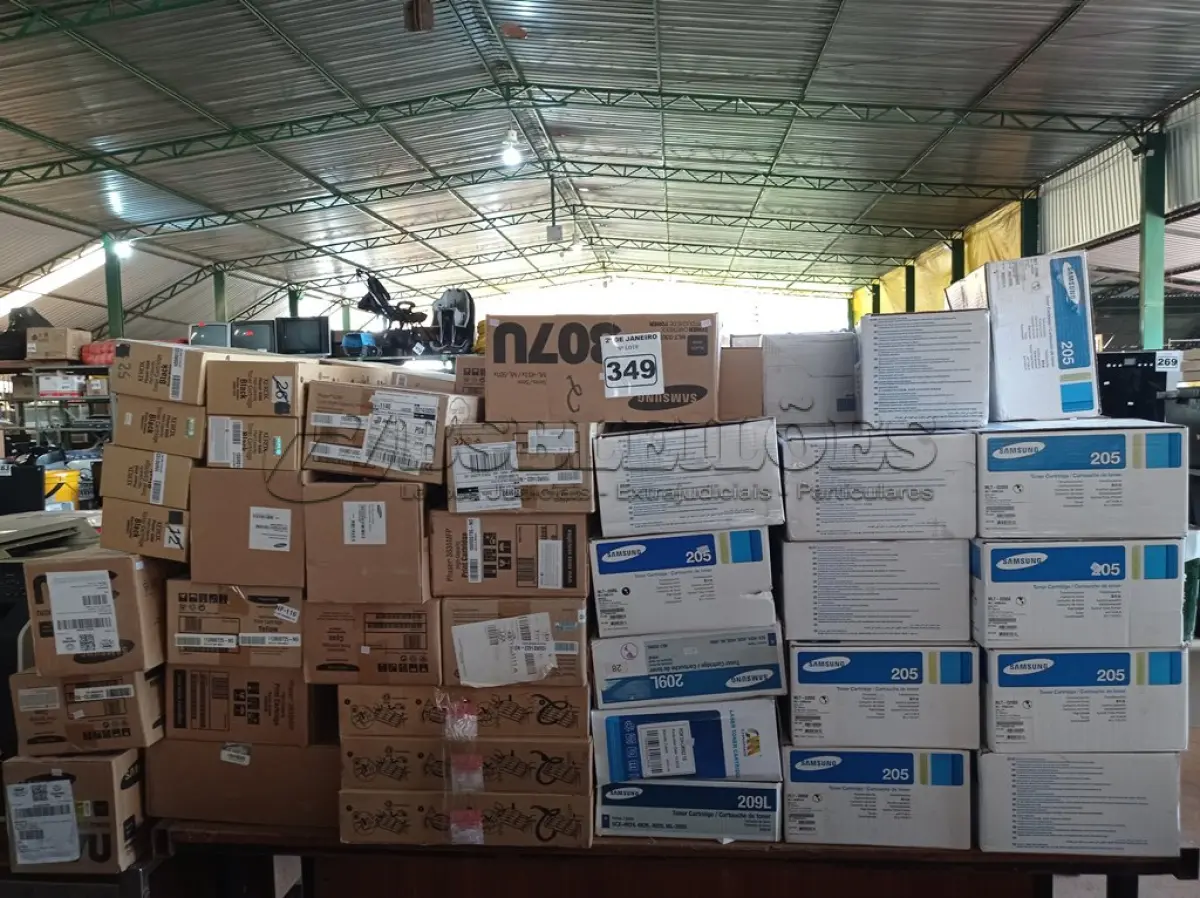 LOTE 349 - 01 LOTE COM GRANDE QUANTIDADE DE TONNERS MARCAS E MODELOS DIVERSOS. (NO ESTADO) ATENÇÃO! FAZER A VISITAÇÃO ANTES DE ARREMATAR, NÃO SABEMOS SE FUNCIONA. LEILÃO NÃO TEM GARANTIA E NEM DEVOLUÇÃO, SUJEITO A POSSÍVEIS AVARIAS VISÍVEIS/OCULTAS E/OU AUSÊNCIA DE COMPONENTES.