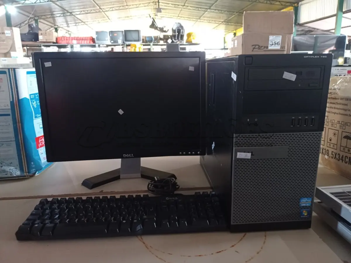 LOTE 463 - 01 CPU, 01 TECLADO E 01 MONITOR. (NO ESTADO) ATENÇÃO! FAZER A VISITAÇÃO ANTES DE ARREMATAR, NÃO SABEMOS SE FUNCIONA. LEILÃO NÃO TEM GARANTIA E NEM DEVOLUÇÃO, SUJEITO A POSSÍVEIS AVARIAS VISÍVEIS/OCULTAS E/OU AUSÊNCIA DE COMPONENTES.