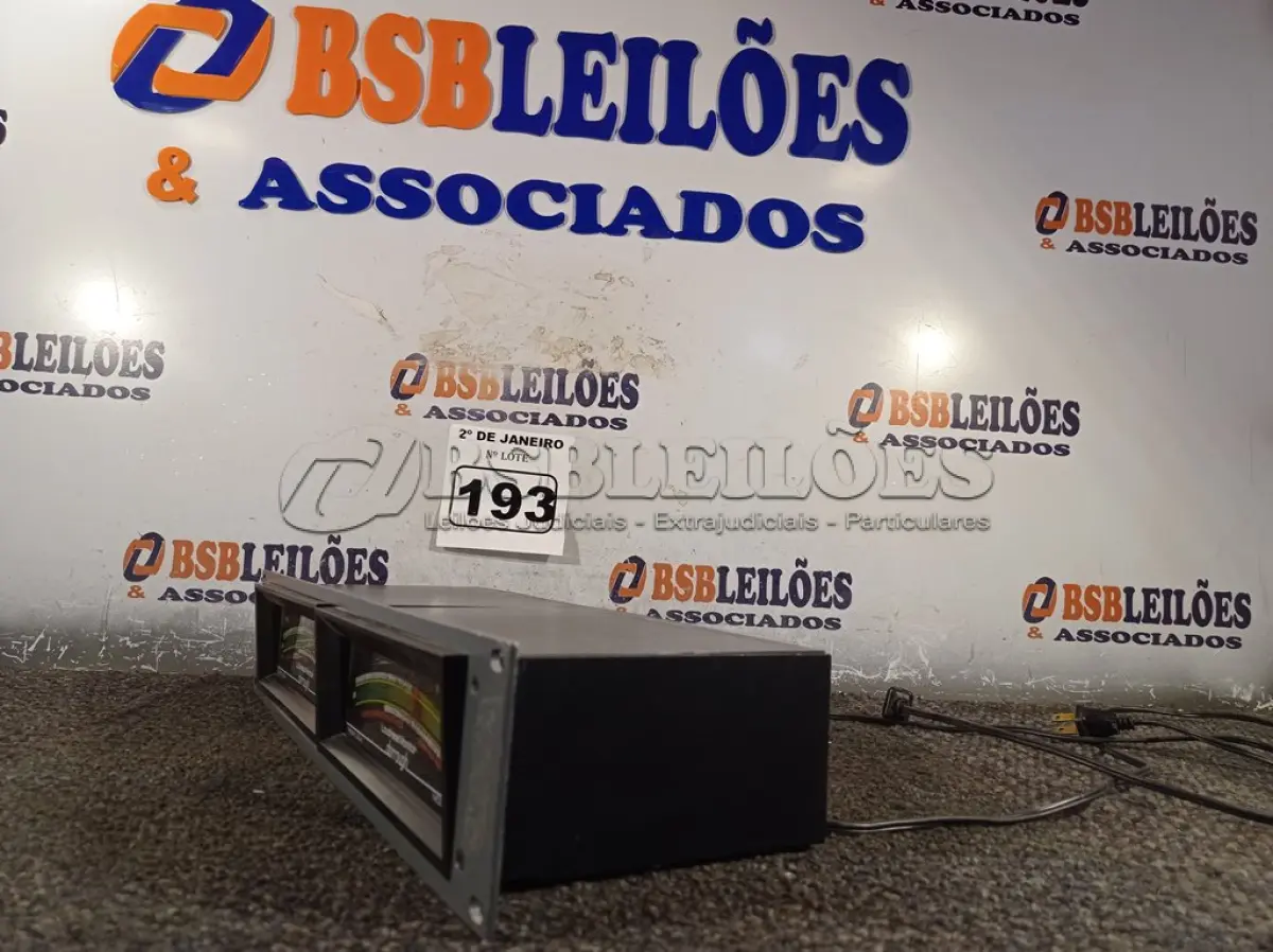 LOTE 193 - 01 MEDIDOR DE AÚDIO MODELO 40 A. (NO ESTADO) ATENÇÃO! FAZER A VISITAÇÃO ANTES DE ARREMATAR, NÃO SABEMOS SE FUNCIONA. LEILÃO NÃO TEM GARANTIA E NEM DEVOLUÇÃO, SUJEITO A POSSÍVEIS AVARIAS VISÍVEIS/OCULTAS E/OU AUSÊNCIA DE COMPONENTES.