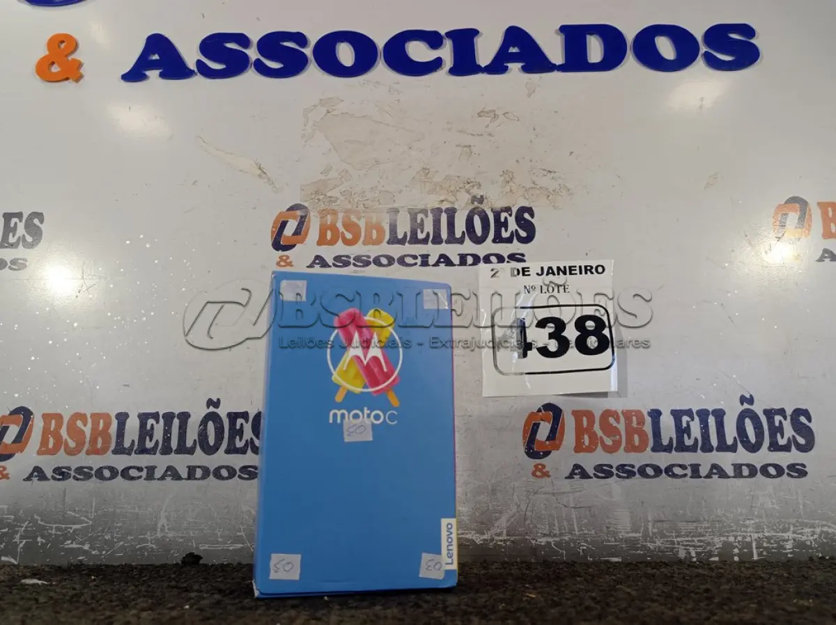 LOTE 438 - 01 CELULAR MOTOC MODELO:XT1750 8GB MARCA LENOVO. (NO ESTADO) ATENÇÃO! FAZER A VISITAÇÃO ANTES DE ARREMATAR, NÃO SABEMOS SE FUNCIONA. LEILÃO NÃO TEM GARANTIA E NEM DEVOLUÇÃO, SUJEITO A POSSÍVEIS AVARIAS VISÍVEIS/OCULTAS E/OU AUSÊNCIA DE COMPONENTES.
