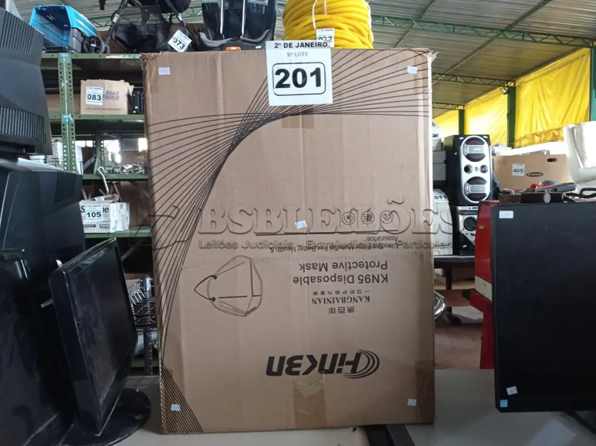 LOTE 201 - 01 CAIXA COM APROXIMADAMENTE 1.000 MASCARAS DESCARTÁVEIS KN95 . (NO ESTADO) ATENÇÃO! FAZER A VISITAÇÃO ANTES DE ARREMATAR, NÃO SABEMOS SE FUNCIONA. LEILÃO NÃO TEM GARANTIA E NEM DEVOLUÇÃO, SUJEITO A POSSÍVEIS AVARIAS VISÍVEIS/OCULTAS E/OU AUSÊNCIA DE COMPONENTES.