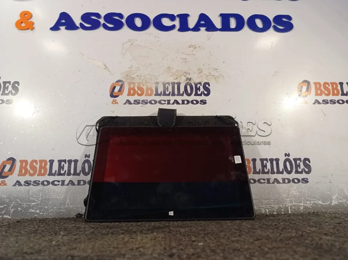 LOTE 386 - 01 ZMAX SEM CARREGADOR. (NO ESTADO) ATENÇÃO! FAZER A VISITAÇÃO ANTES DE ARREMATAR, NÃO SABEMOS SE FUNCIONA. LEILÃO NÃO TEM GARANTIA E NEM DEVOLUÇÃO, SUJEITO A POSSÍVEIS AVARIAS VISÍVEIS/OCULTAS E/OU AUSÊNCIA DE COMPONENTES.