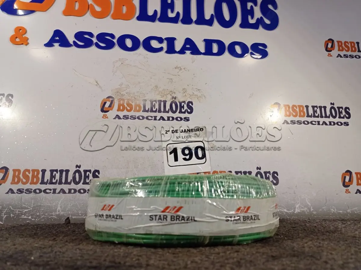 LOTE 190 - 01 ROLO DE CABO FLEXÍVEL 100M 1X4MM NA COR VERDE(NOVO). (NO ESTADO) ATENÇÃO! FAZER A VISITAÇÃO ANTES DE ARREMATAR, NÃO SABEMOS SE FUNCIONA. LEILÃO NÃO TEM GARANTIA E NEM DEVOLUÇÃO, SUJEITO A POSSÍVEIS AVARIAS VISÍVEIS/OCULTAS E/OU AUSÊNCIA DE COMPONENTES.