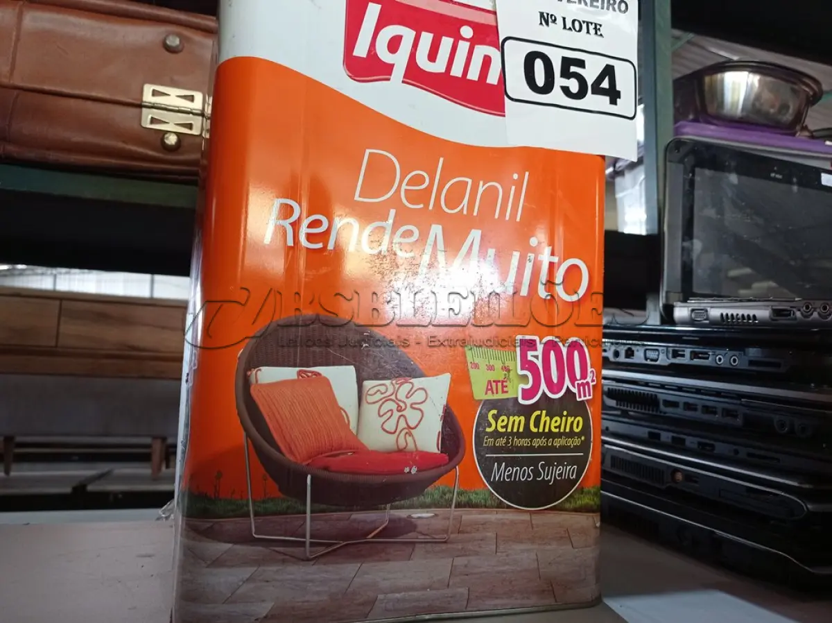 LOTE 054 - 01 LATA DE TINTA IQUINE DELANIL RENDE MUITO 18L BASE “C”. (NO ESTADO) ATENÇÃO! FAZER A VISITAÇÃO ANTES DE ARREMATAR, NÃO SABEMOS SE FUNCIONA. LEILÃO NÃO TEM GARANTIA E NEM DEVOLUÇÃO, SUJEITO A POSSÍVEIS AVARIAS VISÍVEIS/OCULTAS E/OU AUSÊNCIA DE COMPONENTES.